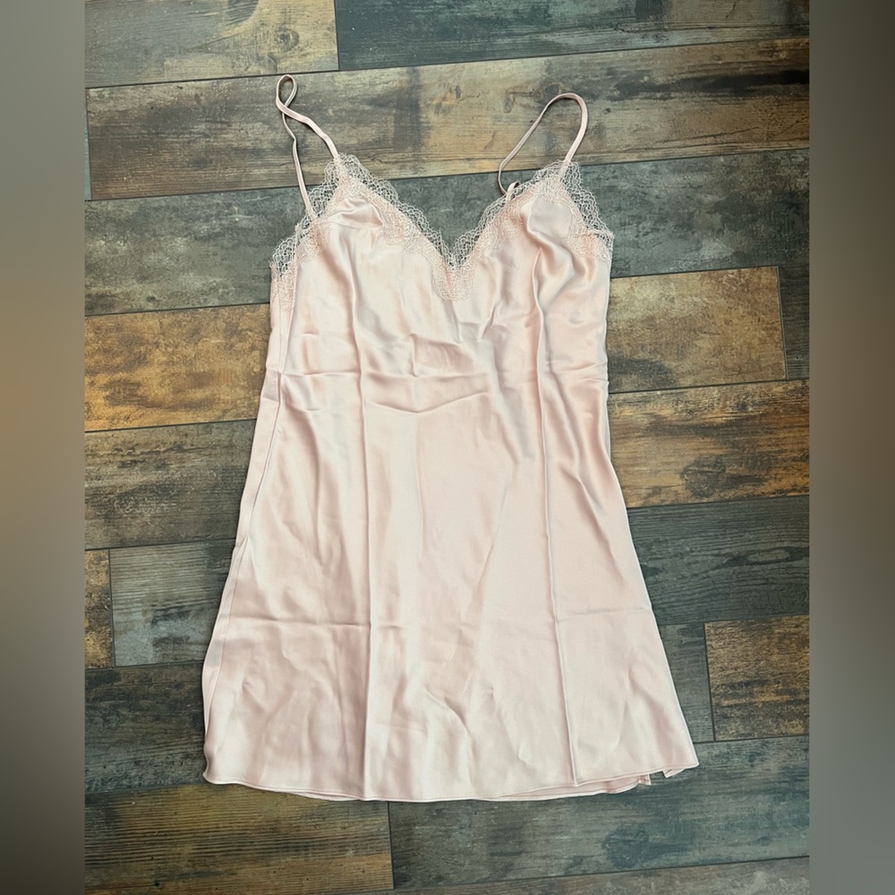 Victoria’s Secret lace satin slip in blush s